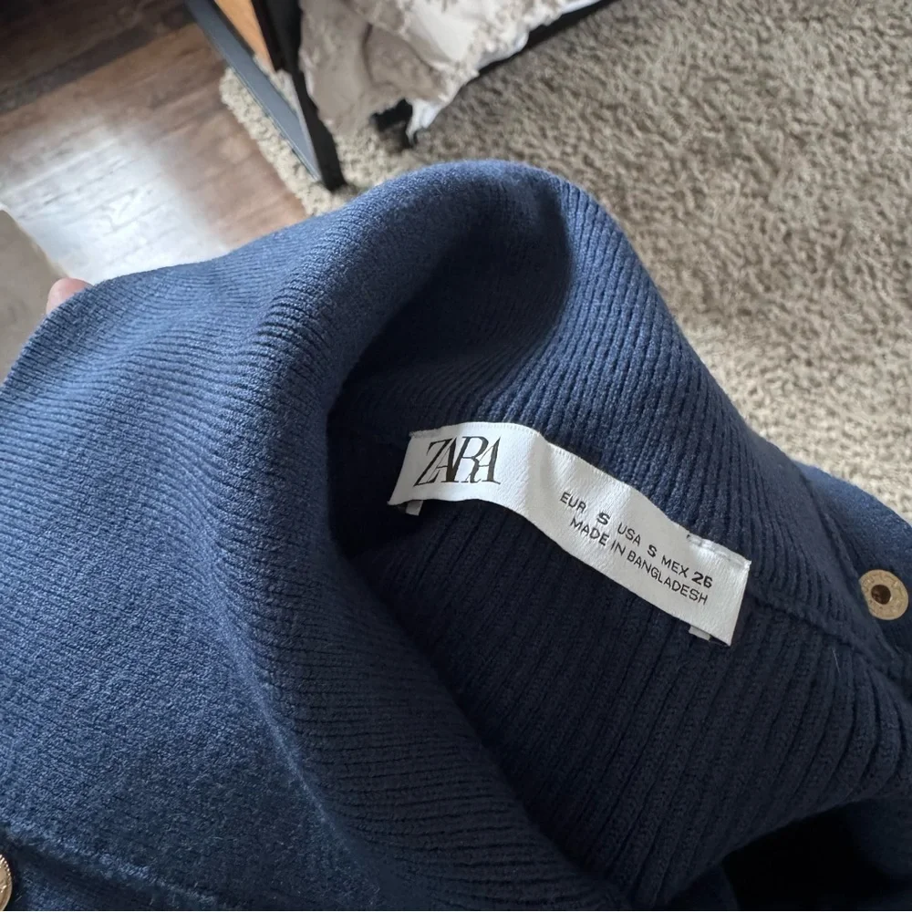 Rib-Knit Navy Long-Sleeve Midi Dress with Button Details Size S - Picture 5 of 7